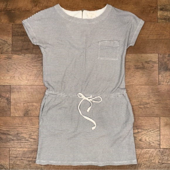 Lou & Gray Drawstring Waist Casual Dress - Picture 3 of 16
